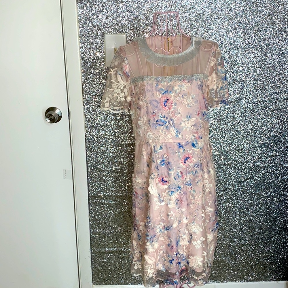 Tahari Floral midi dress